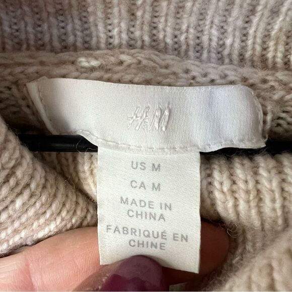 H&M Turtleneck Sweater Chunky Knit Oversized Beige Oatmeal Cream Size Medium - Picture 4 of 10